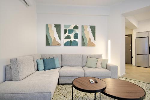 Modern Corner Apartment in Central Athens Pagrati — 4-Star Luxury Hotel in Athens, Greece