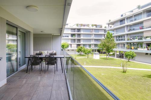 Suite Parco Lago by Quokka 360 Terraced flat close to Lido Locarno — 4-Star Luxury Hotel in Locarno, Switzerland
