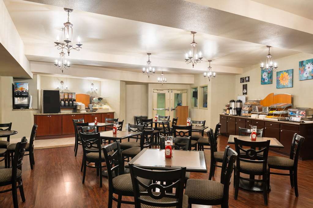 Hotel Marguerite Anaheim Garden Grove Trademark Collection by Wyndham - photo 12