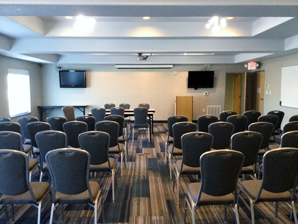 Holiday Inn Express & Suites Austin NE Hutto by IHG - photo 67