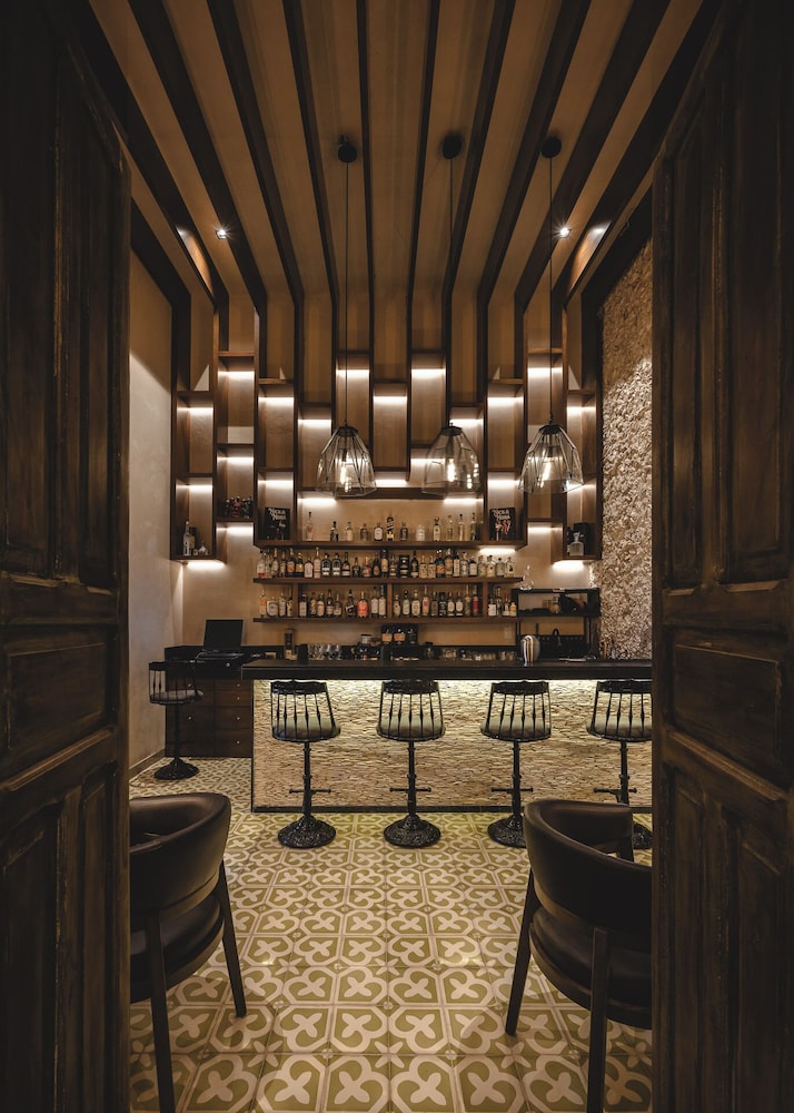 Snack bar