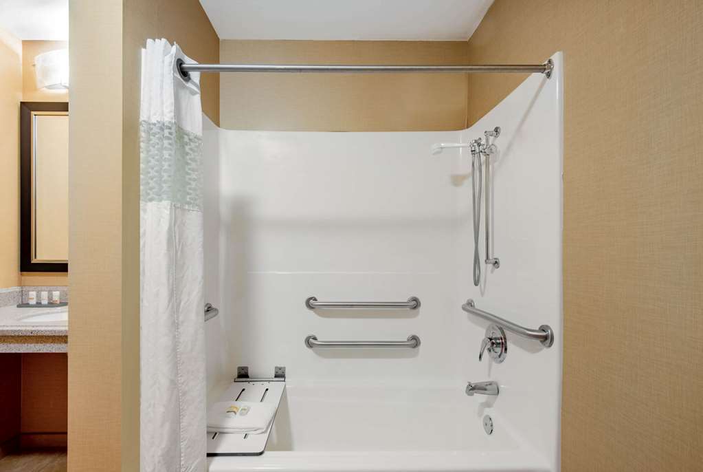 La Quinta Inn & Suites by Wyndham Bel Air I 95 Exit 77A - photo 6