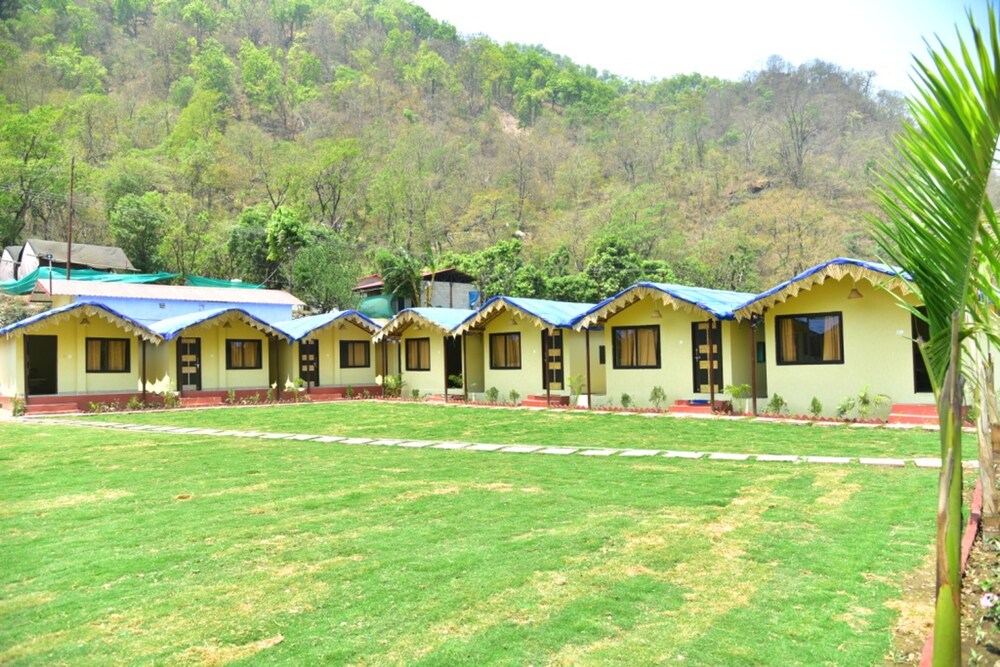 Garud Chatti River Resort in Lansdowne, India