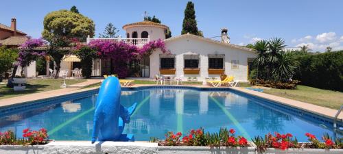 Spectacular Andalusian Villa Linda Vista Playa Big Private Pool BBQ & 2 Parking — 4-Star Luxury Hotel in Marbella, Spain