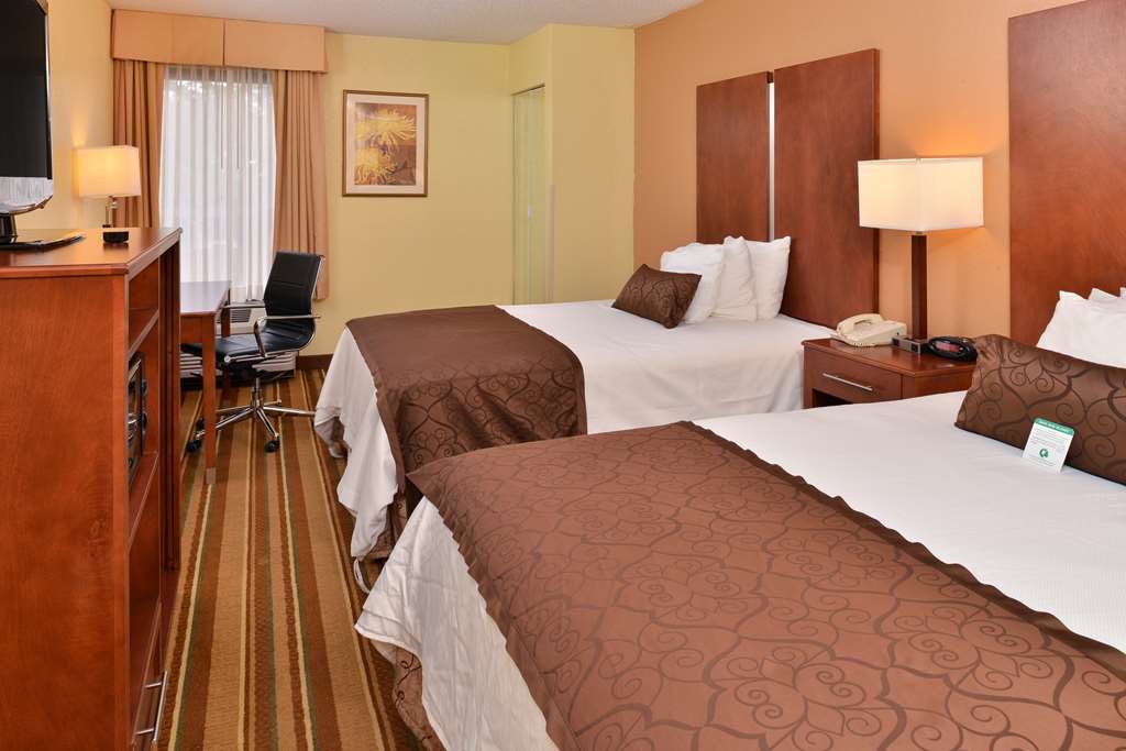 Best Western Plus Richmond Airport Hotel - photo 25