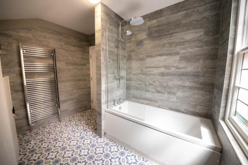 Coastal Escape at 31 Scarborough Holiday Home