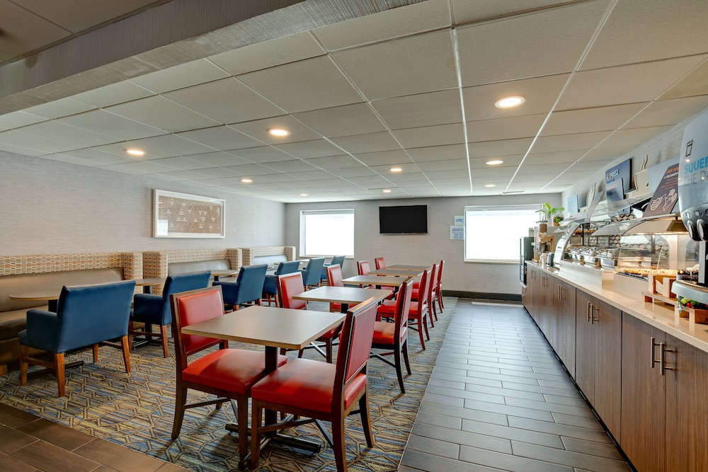 Holiday Inn Express W I40 Whitebridge Road by IHG - photo 24