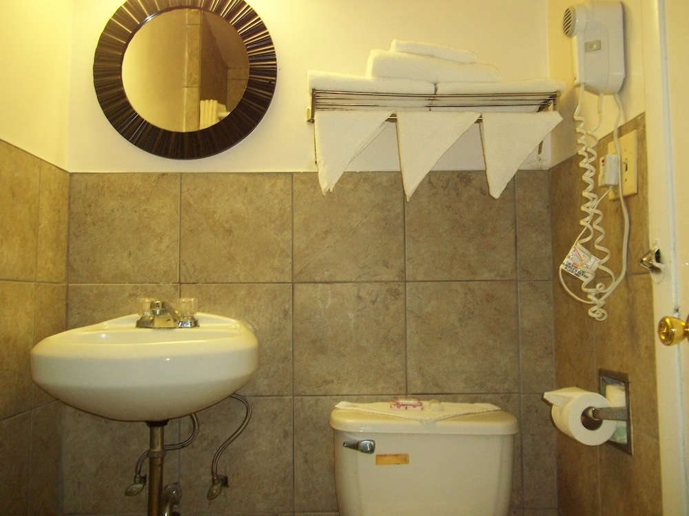 Royal Motel - photo 32
