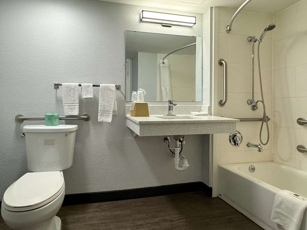 Studio 6 Extended Stay Huntsville AL University Drive - photo 7