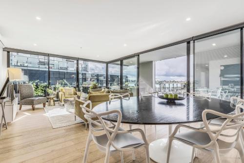 VAQUAY Embassy In Abbotsford - last minute hotel in Melbourne