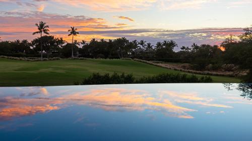 Pih Hawaiian Elegance Short Walk To Best Beaches Heated Lap Pool Spa — Waimea