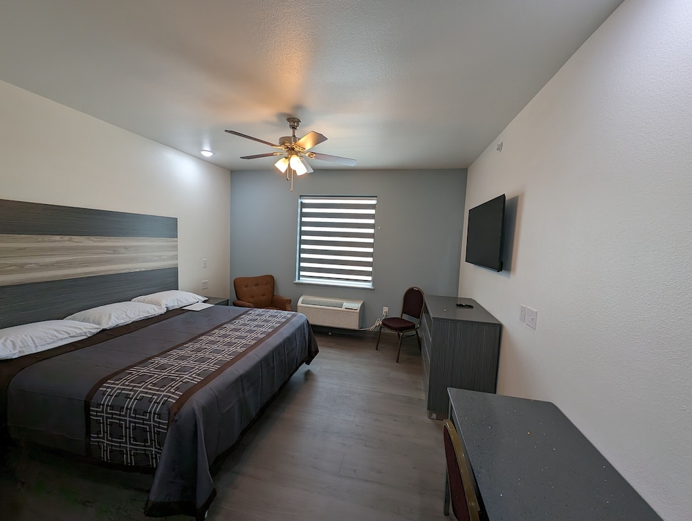 Texas Bungalows Hotel & Hotel Que at i35 Austin Pflugerville - photo 16