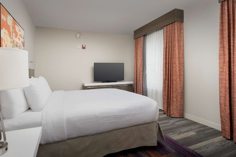 Hilton Garden Inn Columbia Airport - photo 22