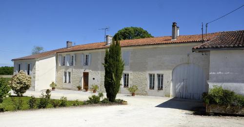 Le Vieux Noyer — hotel in Jonzac