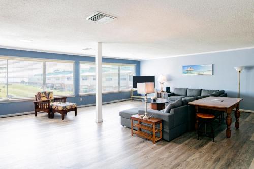 Island Oasis with a view in Dauphin Island, United States