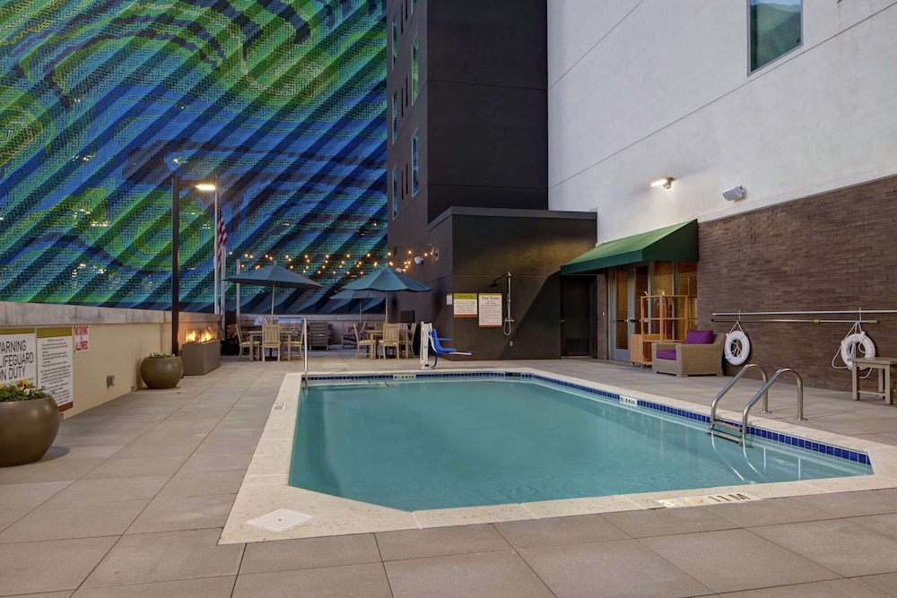 Home2 Suites by Hilton Charlotte Uptown NC - photo 44