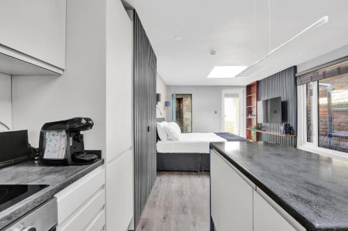 Skyline Studios — 4-Star Luxury Hotel in London, United Kingdom