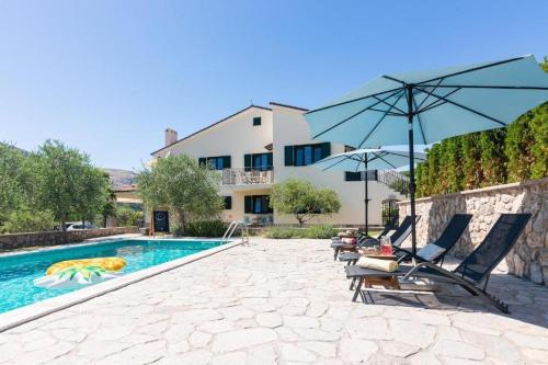 Apartments Garden — 4-Star Luxury Hotel in Baska, Croatia