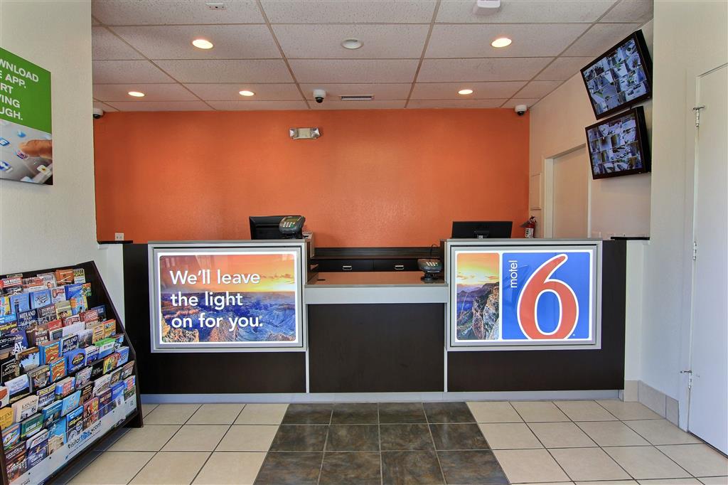 Motel 6 Austin TX Central Downtown UT - photo 25