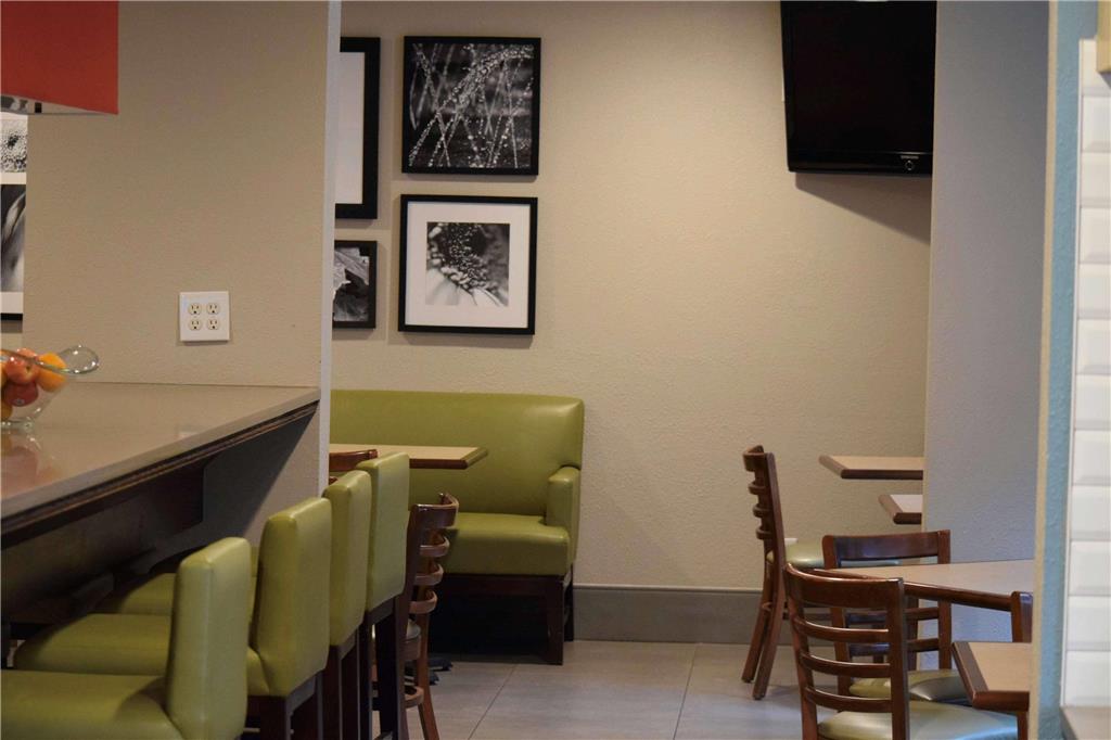Country Inn & Suites by Radisson Lincoln North Hotel and Conference Center NE - photo 17