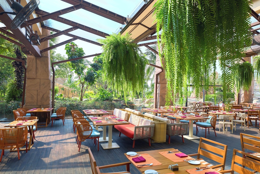 מזון ומשקאות