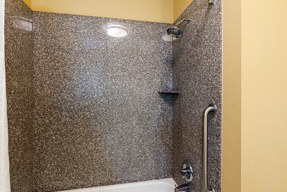 Spark by Hilton Opelousas - photo 28