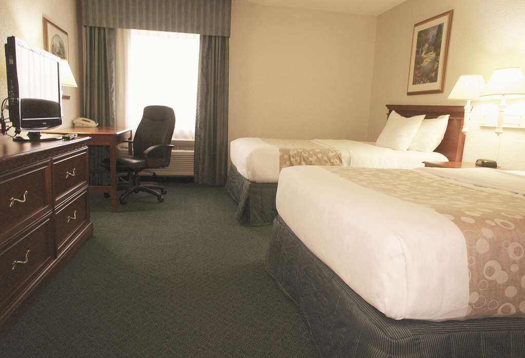 La Quinta Inn by Wyndham Detroit Canton - photo 11