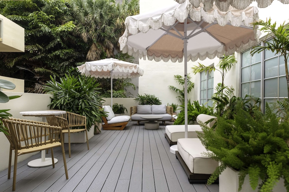Hilton Garden Inn Miami South Beach - photo 37