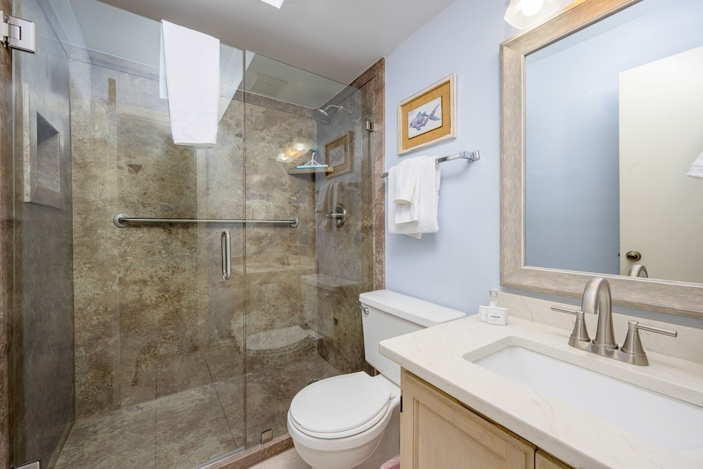 Driftwood Towers 6d 2 Bedroom Condo - photo 11