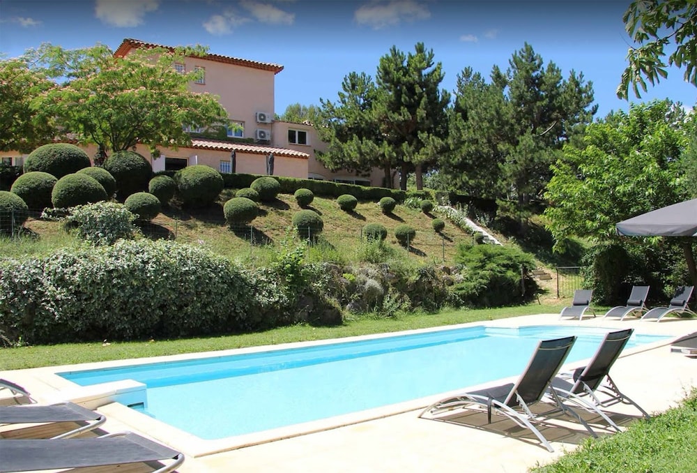 Le Jardin De Celina — hotel in Valensole