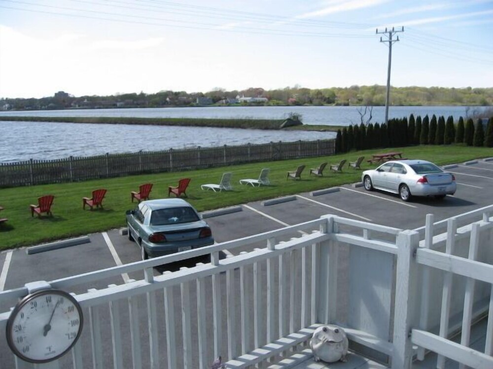 Sea Whale Motel - photo 27