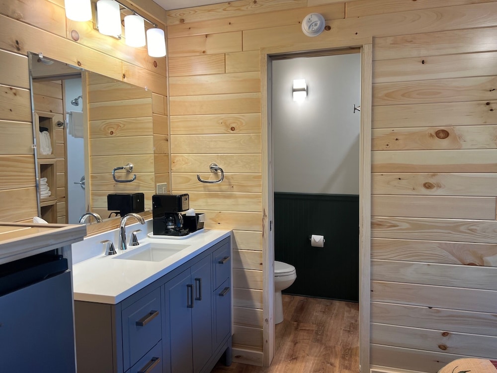 Cedars Motel - photo 8