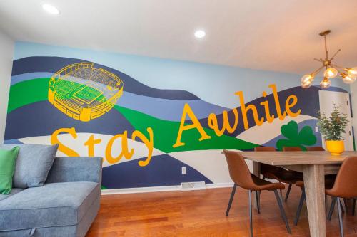 Game room Hot tub Fire pit 2 miles to ND in South Bend, United States