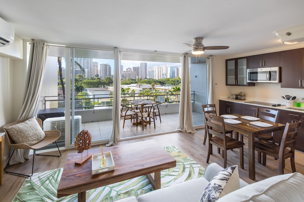 Regency on Beachwalk Waikiki by OUTRIGGER - photo 46