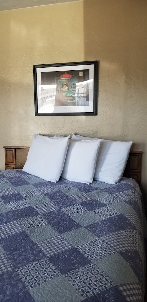 Florence Lighthouse Inn - photo 10