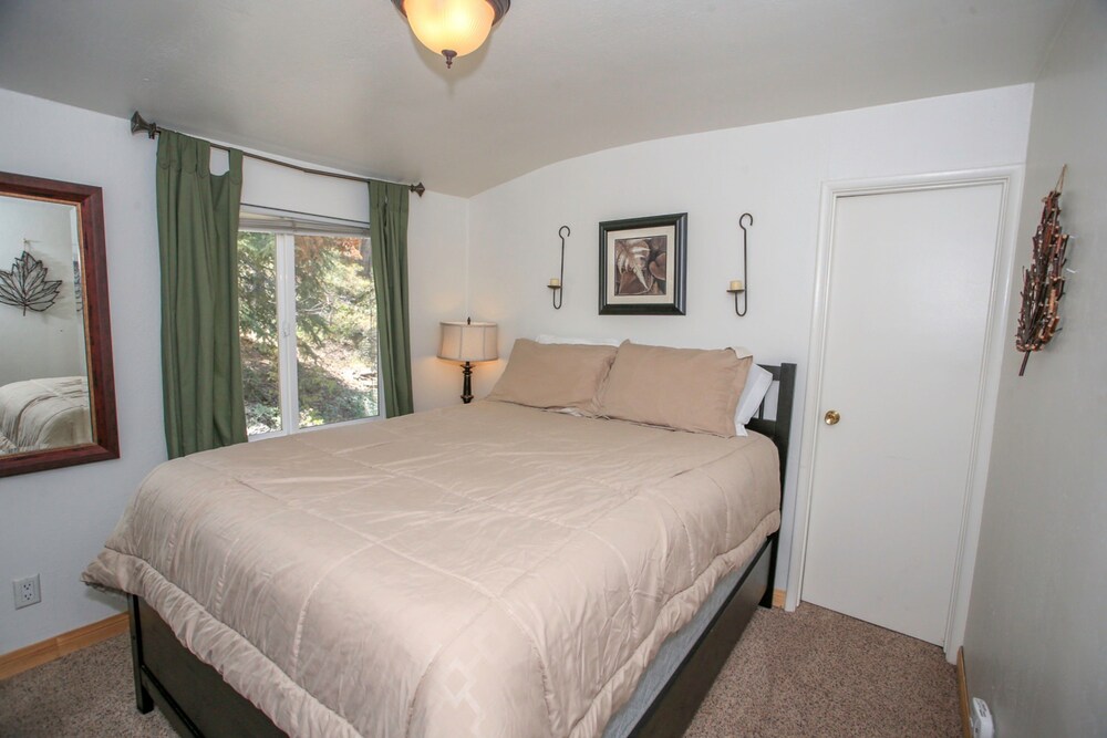 Little Swiss Inn - photo 15