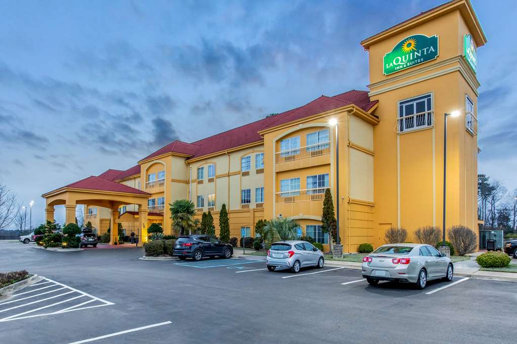 La Quinta Inn & Suites by Wyndham Fultondale Birmingham N - photo 4