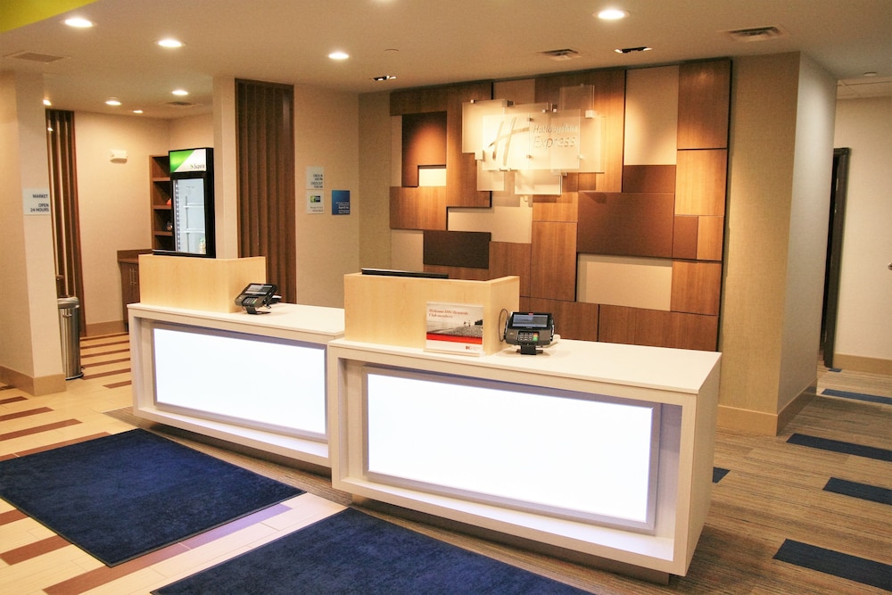 Holiday Inn Express & Suites Clarion By IHG - photo 36