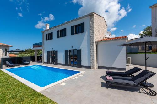 Villa Molinari — 4-Star Luxury Hotel in Porec, Croatia