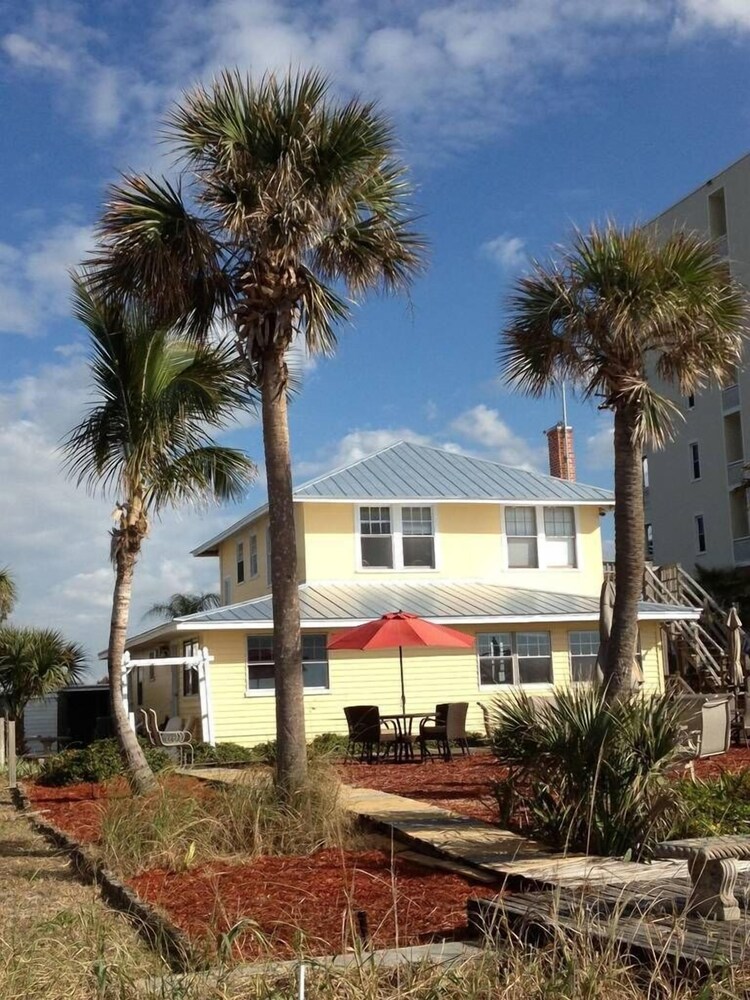 Sun N Fun Beachfront Vacation Rentals - photo 23