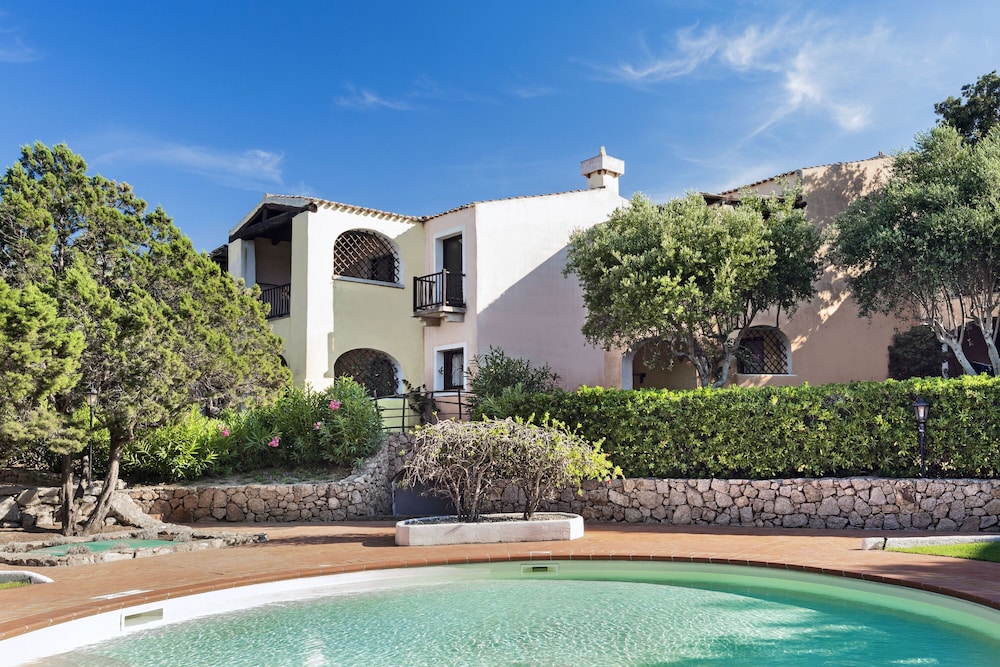 Il Giardino Degli Oleandri Bilo 4 — 4-Star Luxury Hotel in Arzachena, Italy