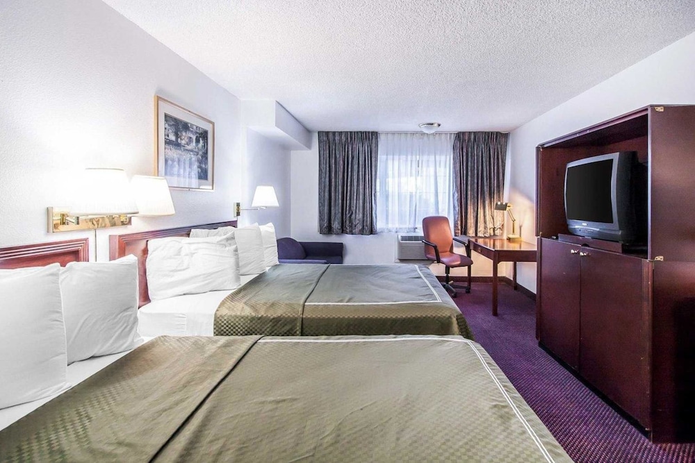 Rodeway Inn & Suites Portland West Beaverton - photo 22