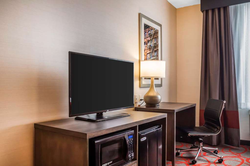 Comfort Inn & Suites near Stadium - photo 20