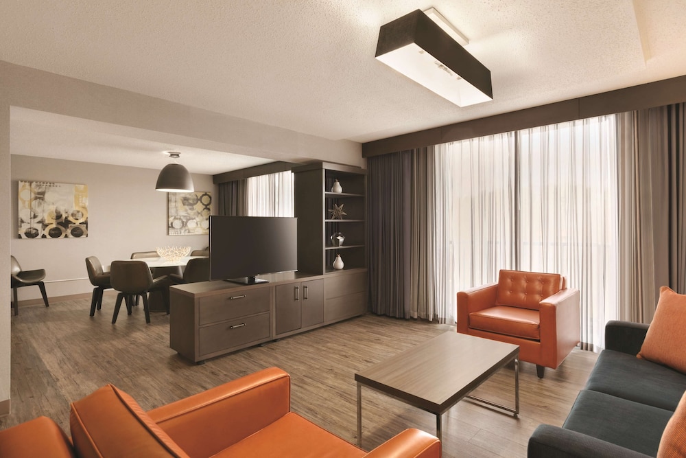 Embassy Suites by Hilton Richmond - photo 20
