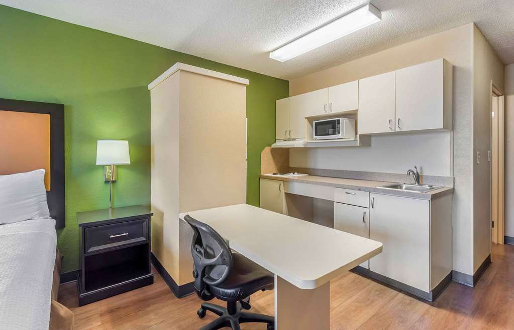 Extended Stay America Select Suites Chicago Downers Grove - photo 17