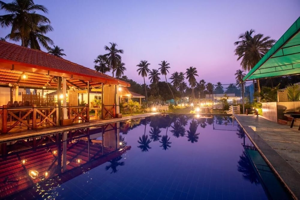 Athulya Resort Leisure and Luxury cottages from EMBEHolidays — hotel in Cheyyur