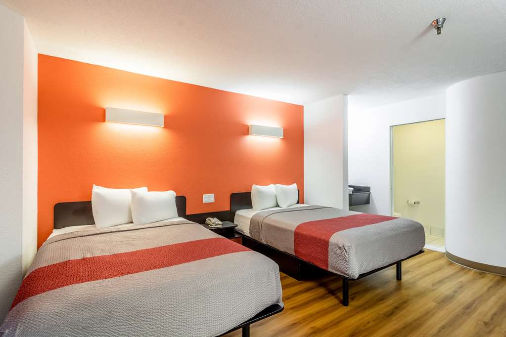 Motel 6 Harvey IL - photo 16