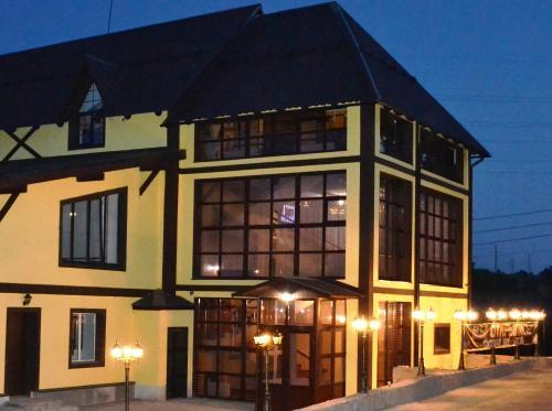 Gostinyij Dvor Altaj Hotel — 4-Star Luxury Hotel in Gorno-Altaysk, Russia