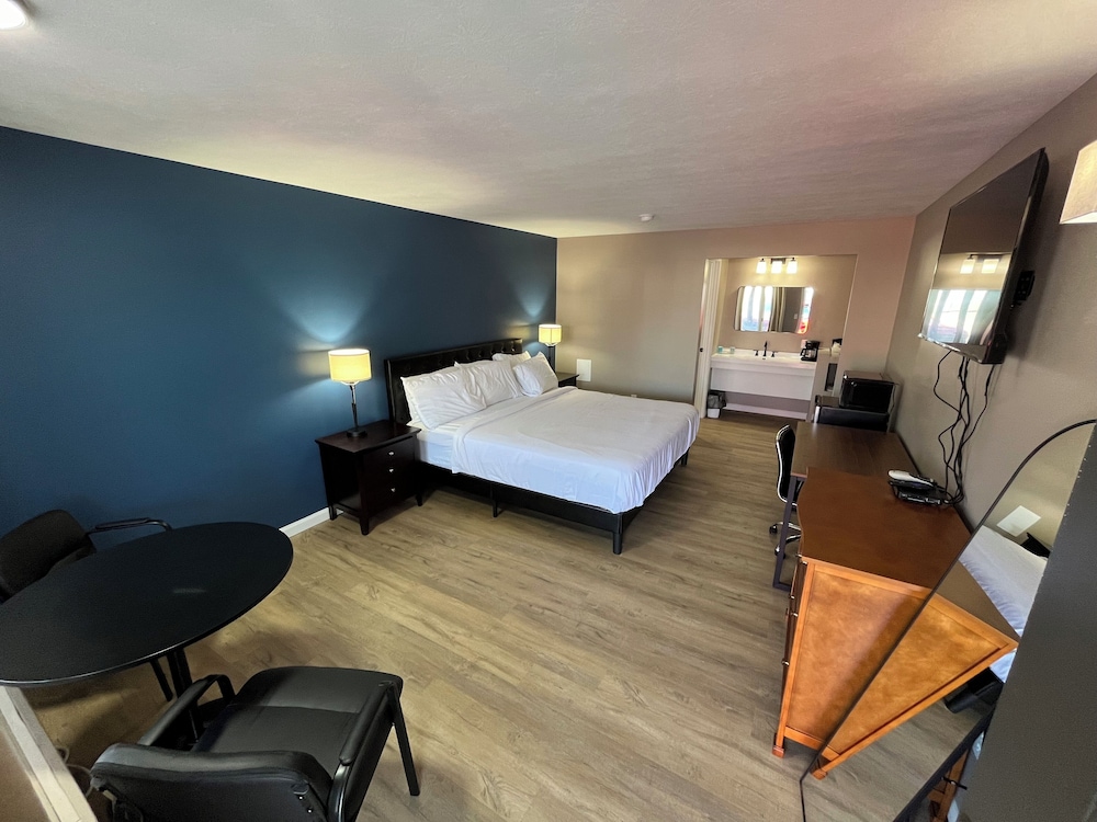 Valley Inn and Suites - photo 34