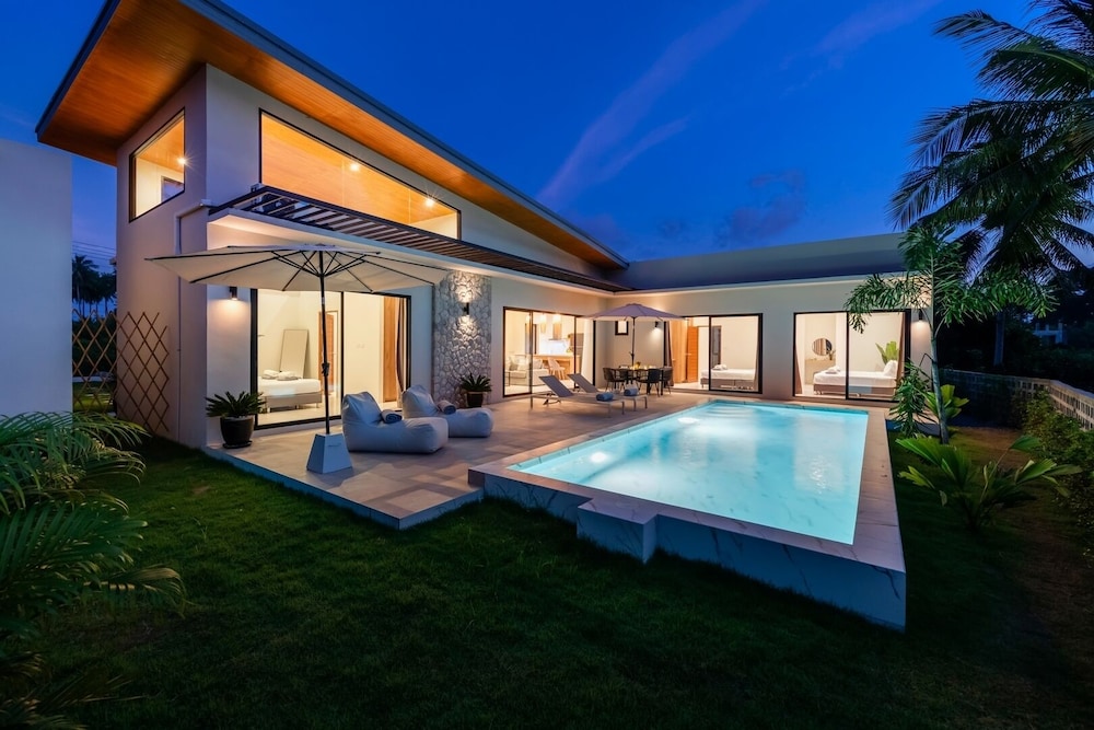 Sereniwood 1 Jungle Retreat Private Pool Villa — 4-Star Luxury Hotel in Koh Samui, Thailand